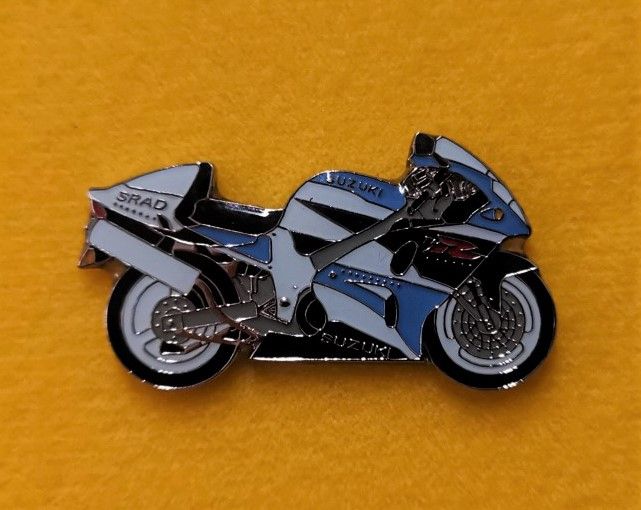 TL1000R lapel pin badge (0690)..
