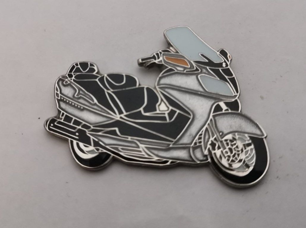 Burgman An 650 lapel pin badge (0871)..