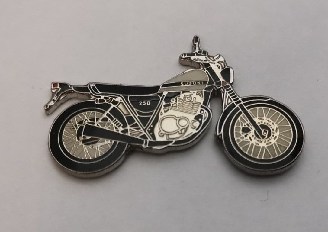 Grass Tracker lapel pin badge (0911)..