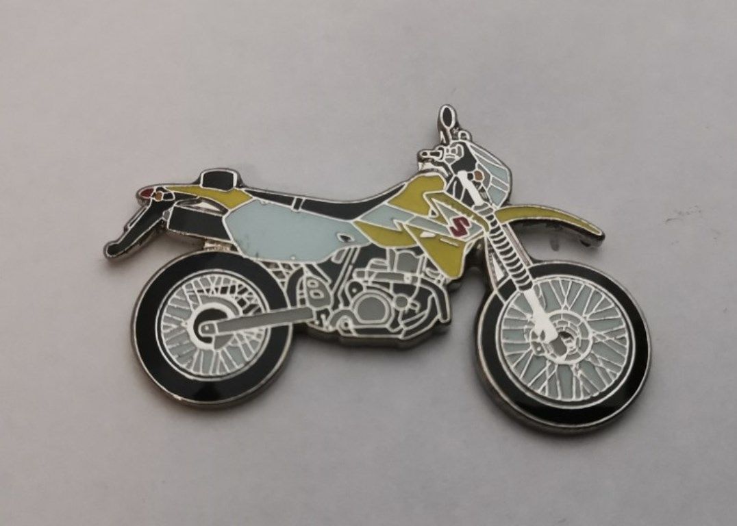 DR-Z400S lapel pin badge (0913)..