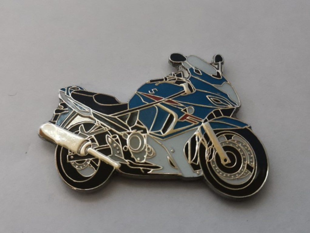 GSX650F lapel pin badge (1062)..