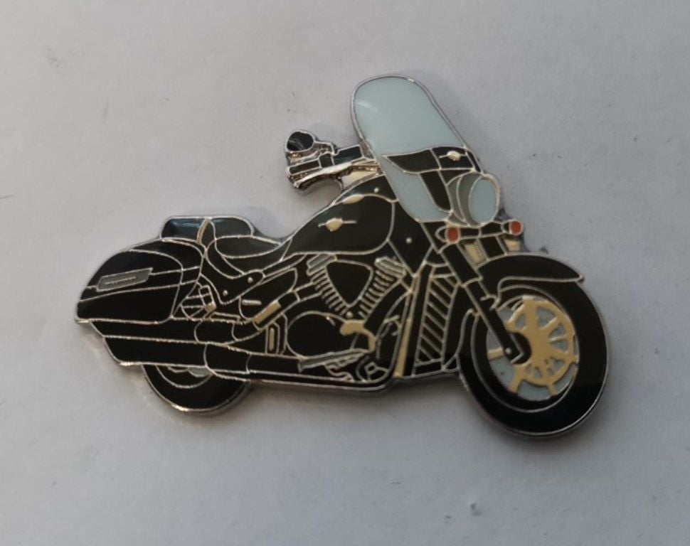 Intruder lapel pin badge (1177)..