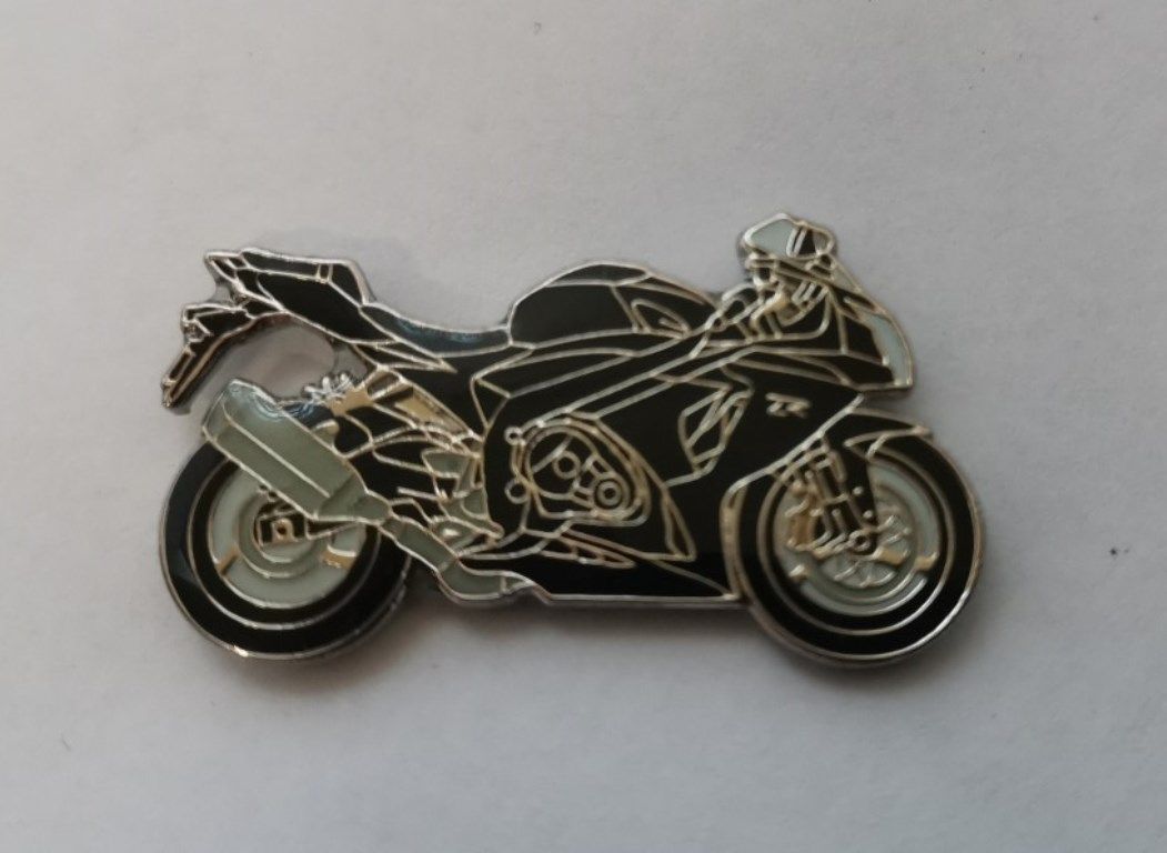 GSXR1000 lapel pin badge (1190)..