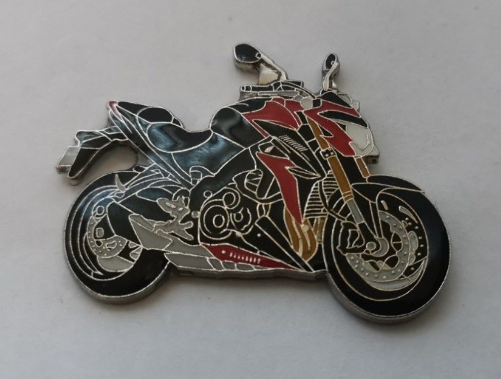 GSX1000 lapel pin badge (1279)..