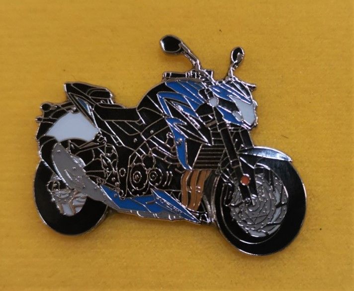 GSX-S 750 lapel pin badge (1341)..