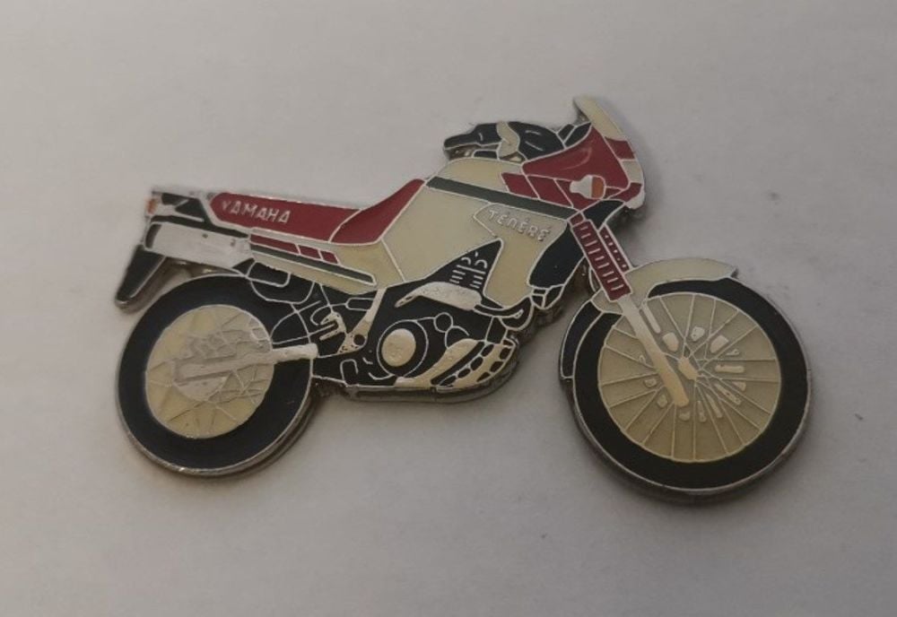 XTZ660 lapel pin badge (0083)..