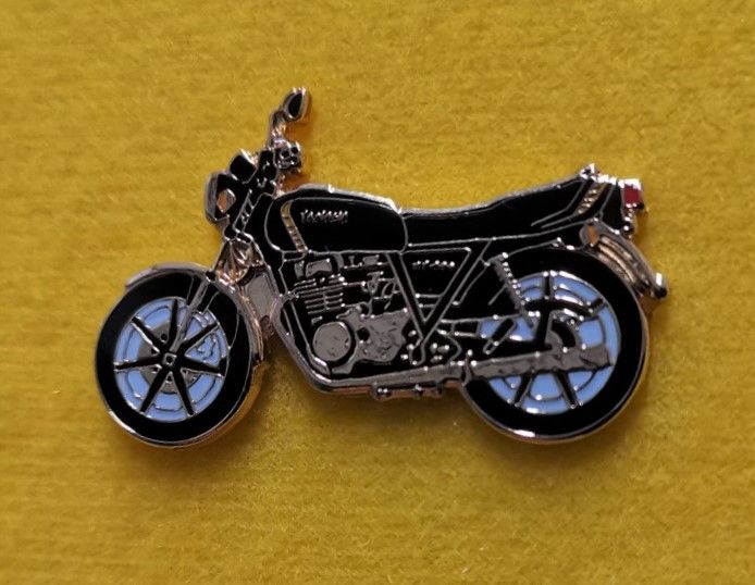 XS400 lapel pin badge (0367)..