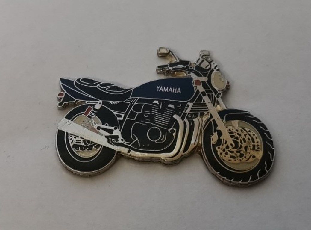 XJR400 lapel pin badge (0404)..