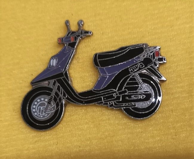 BW50 lapel pin badge (0400)..