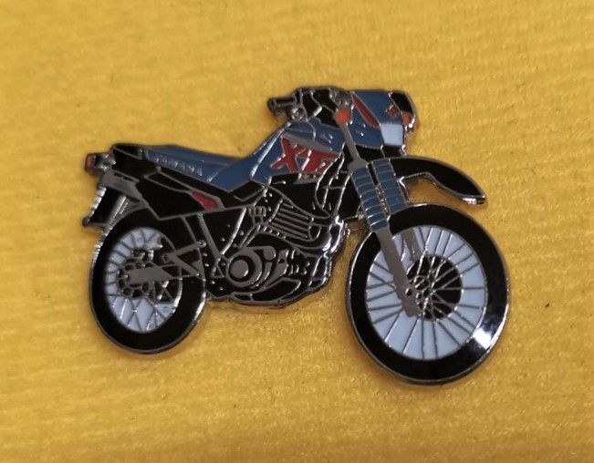 XT600 lapel pin badge (0444)..