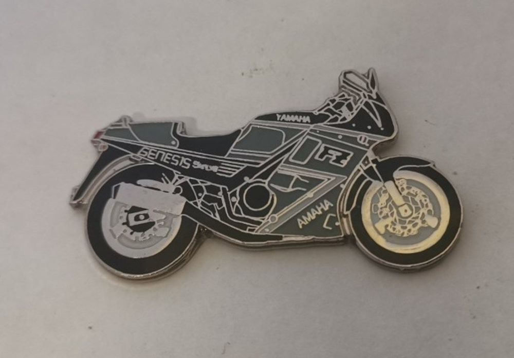 FZ750 lapel pin badge (0430)..