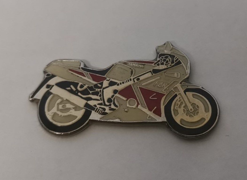 FZR600 lapel pin badge (0027)..