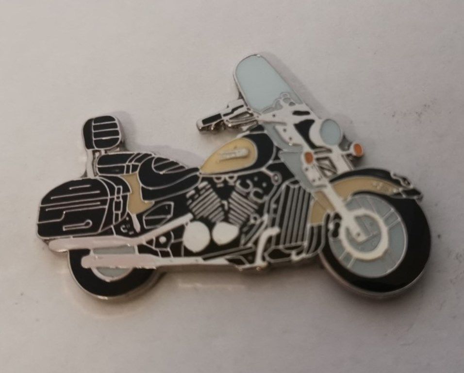 Royal Star XVZ1300A lapel pin badge (0642)..