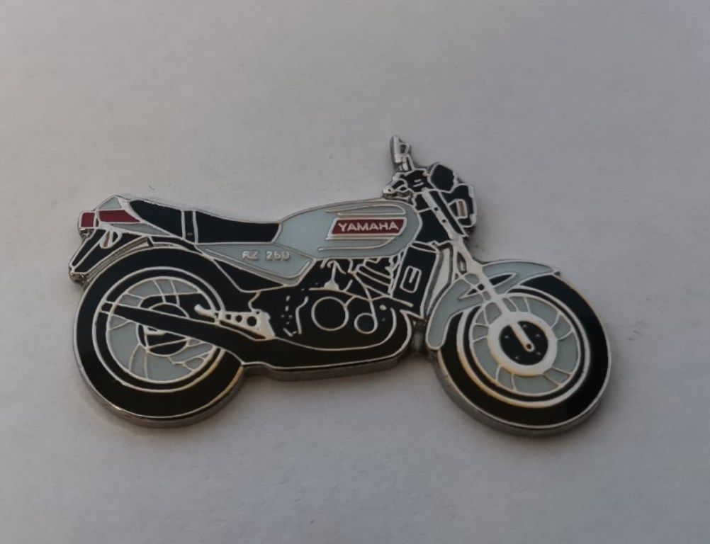 RZ250 lapel pin badge (0477)..