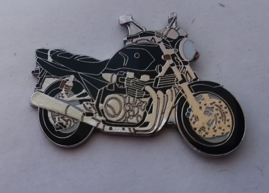 XJR1300 lapel pin badge (0935)..