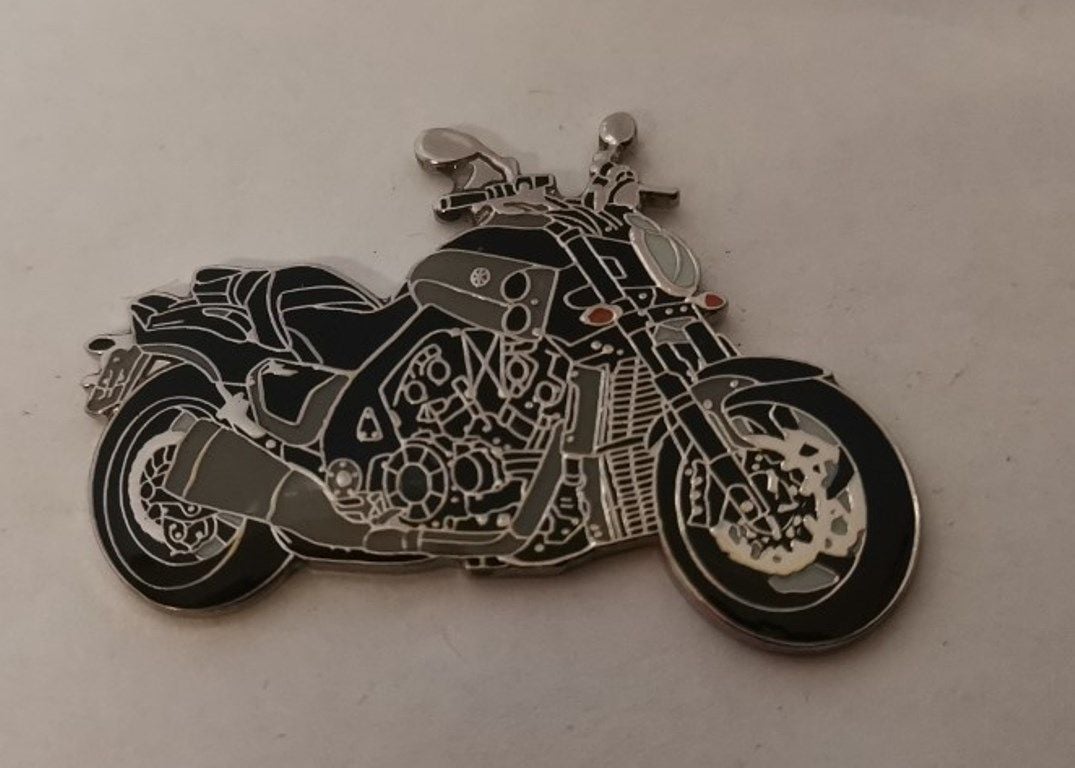 V Max lapel pin badge (1103)..