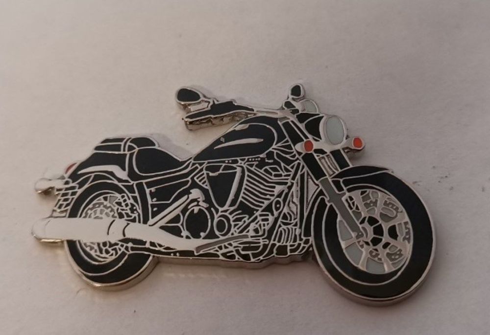 XVS950A lapel pin badge (1106)..