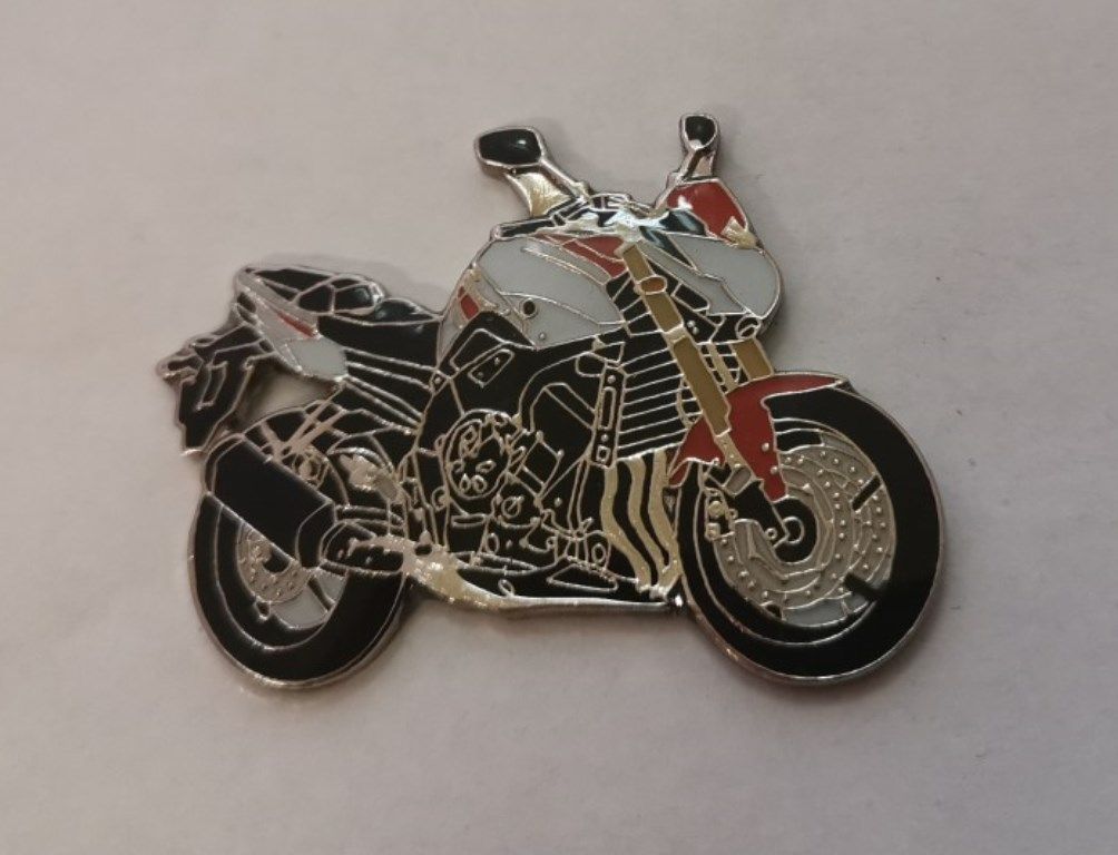 FZ 8 lapel pin badge (1168)..