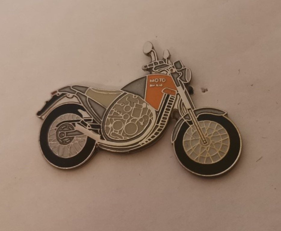 As Aprilia Moto 6.5 lapel pin badge (0536)