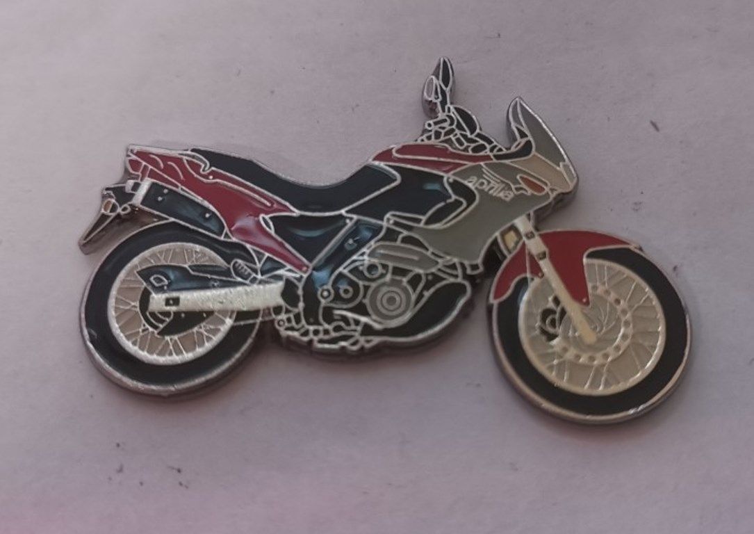As Aprilia Pegaso 650 lapel pin badge (0848)