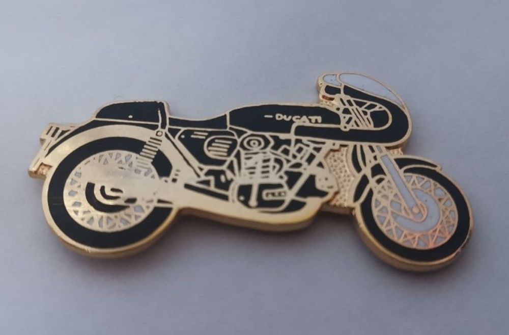 As Ducati 900SS lapel pin badge (0081)