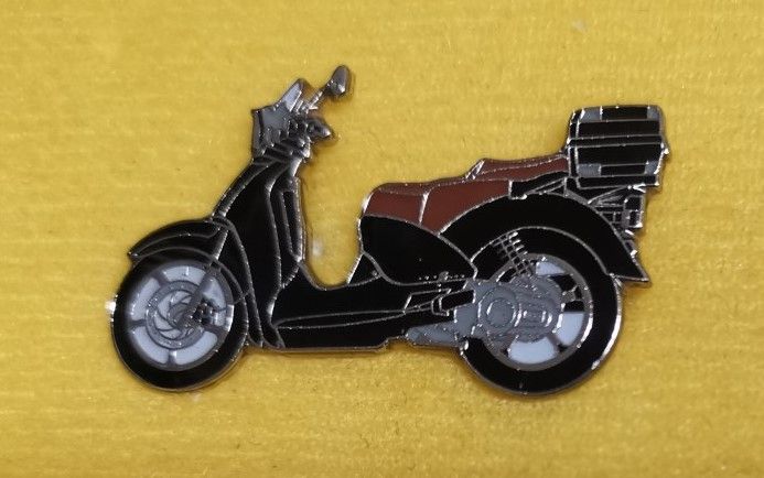 As Aprilia Scarabeo 125/150 lapel pin badge (0794)