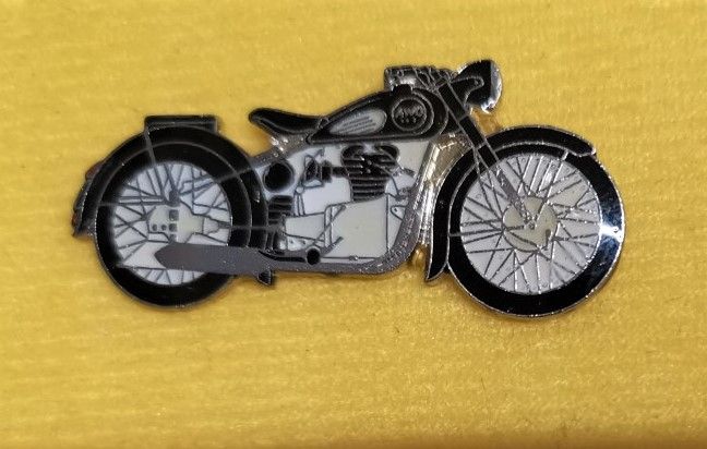 As AWO 425T lapel pin badge (0307)
