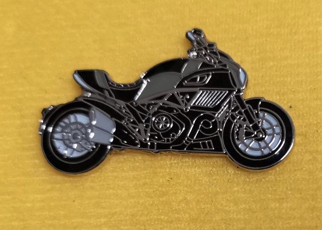 As Ducati Diavel Carbon lapel pin badge (1243)