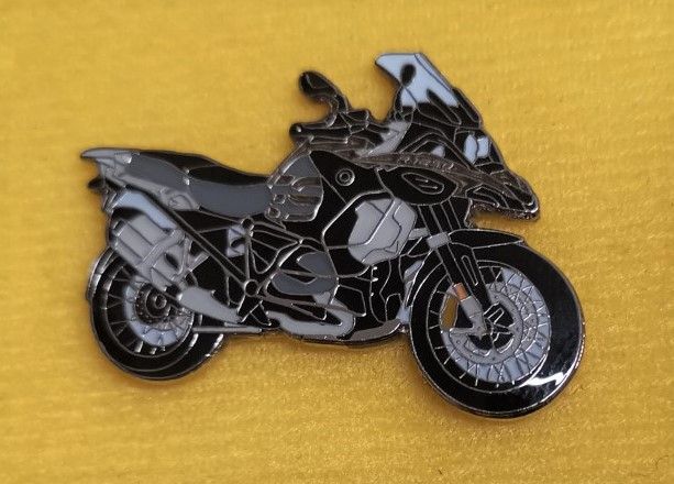R1250GS lapel pin badge (1324)..