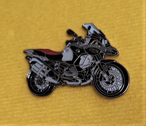 R1250GS lapel pin badge (1325)..