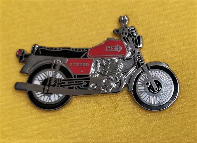 As MZ ETZ250 lapel pin badge (0835)