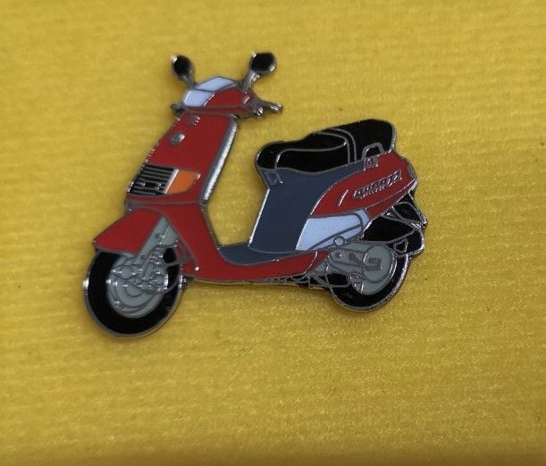 As Piaggio Quartz lapel pin badge (0304)