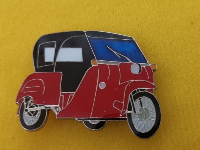 As Simson 4/2 lapel pin badge (0659)