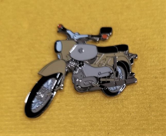 As Simson Hawk lapel pin badge (1267)