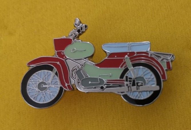 As Simson Star lapel pin badge (0657)