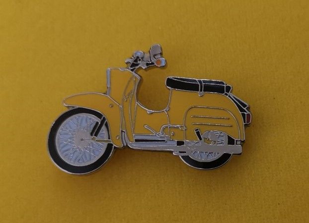 As Simson Swallow lapel pin badge (0555)