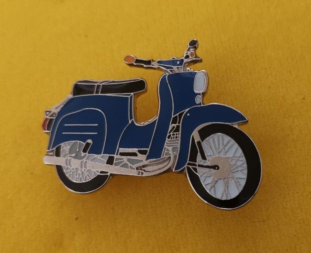 As Simson Swallow lapel pin badge (0656)