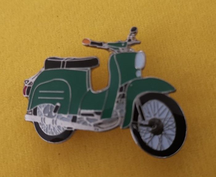 As Simson Swallow lapel pin badge (1029)