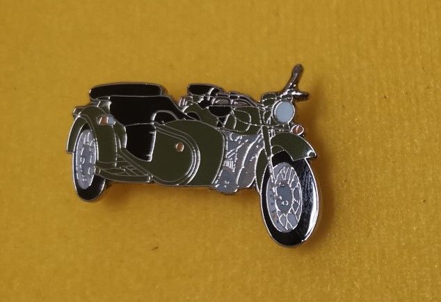 As Ural Dnepr Combo lapel pin badge (0525)