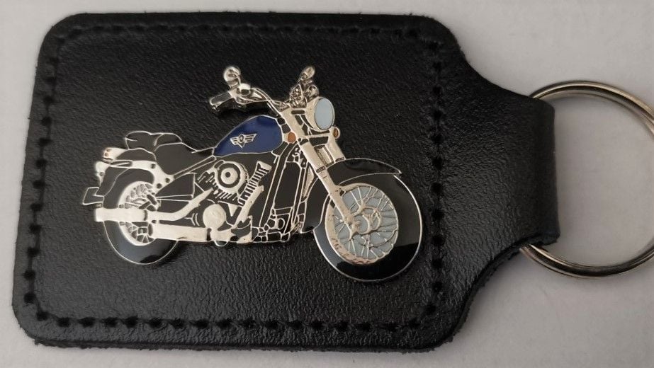 VN800 Classic badged keyring (0600)