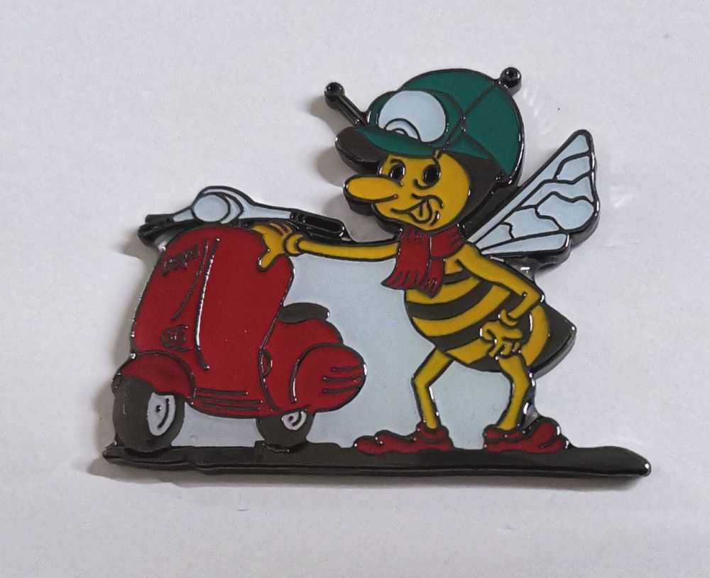 As Vespa Wasp lapel pin badge (0672)