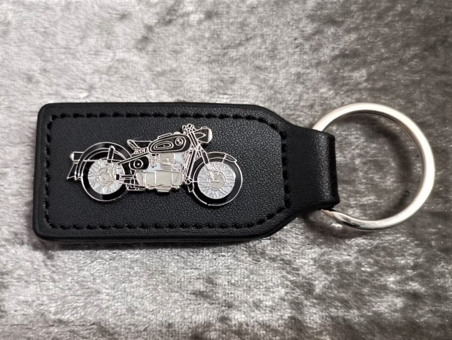 R27 badged keyring (0585)