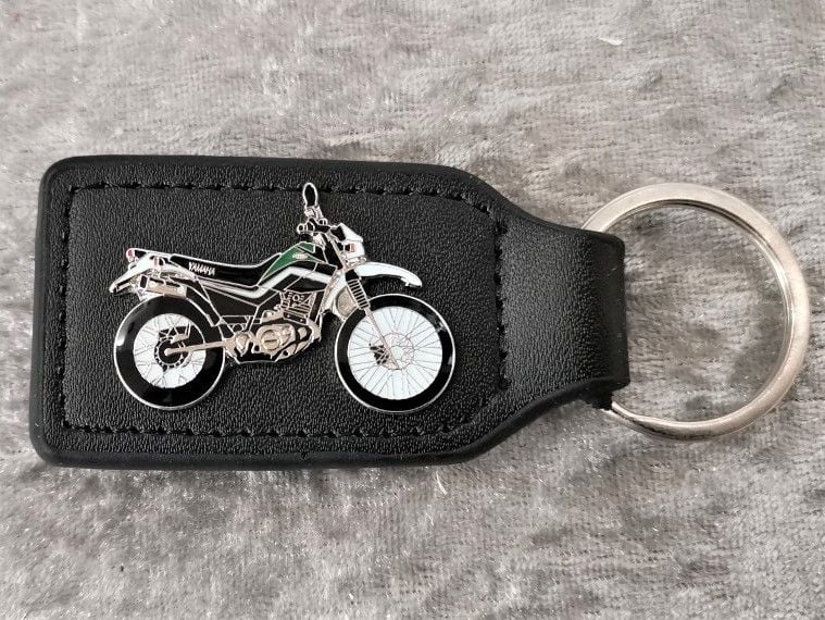 SERROW badged keyring (0904)