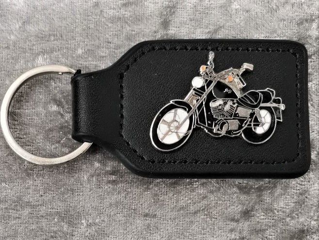 VT1100C badged keyring (0499)