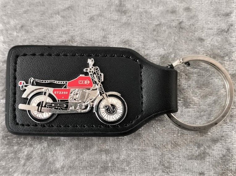 As MZ ETZ 250 badged keyring (0835)