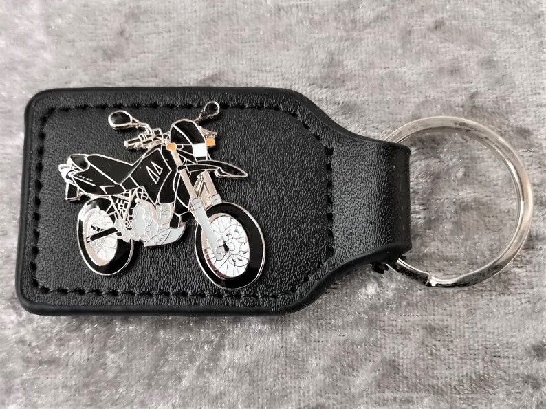 As MZ 125SM badged keyring (0836)