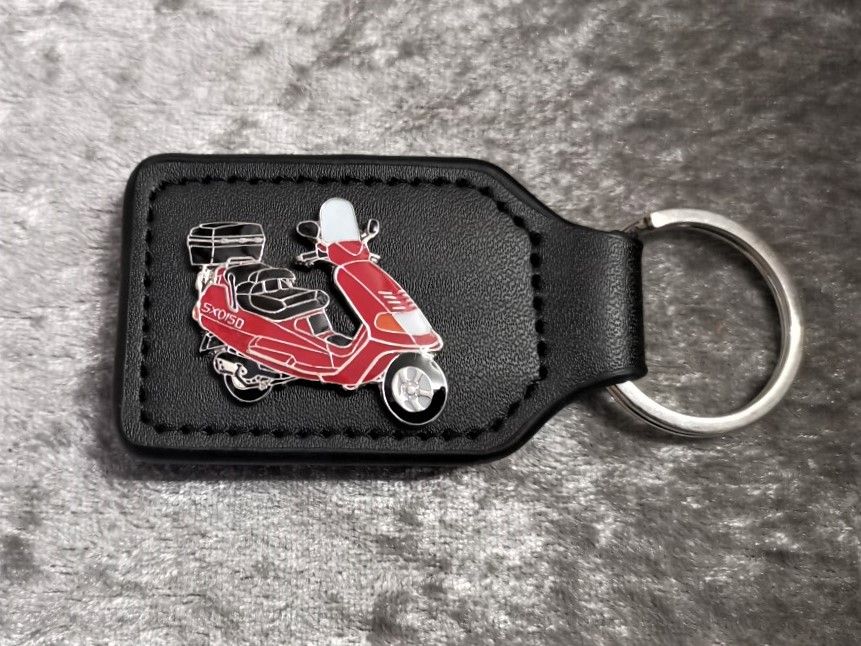 As Piaggio Hexagon badged keyring (0669)