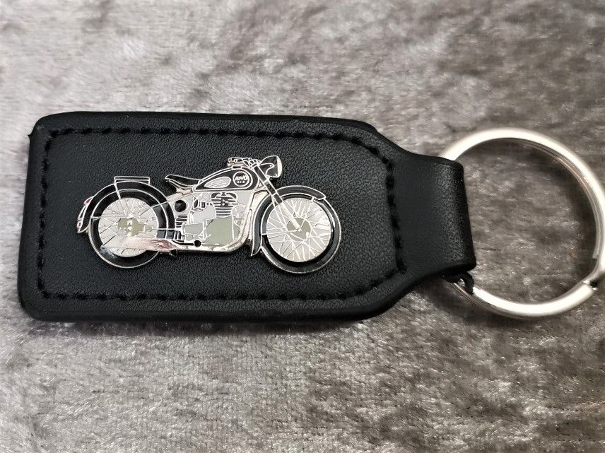 As AWO 425T badged keyring (0307)