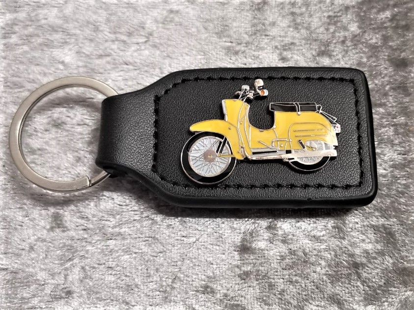 As Simson Swallow badged keyring (0555)