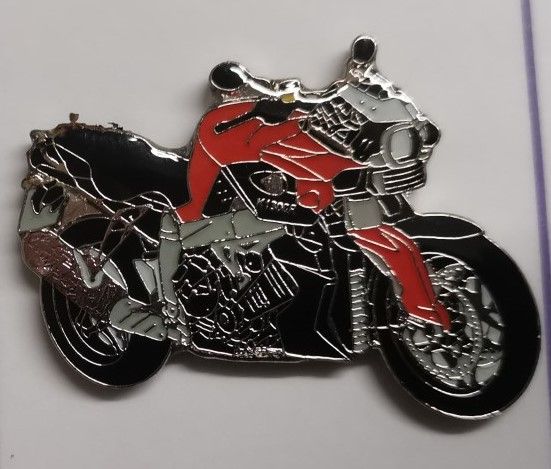 K1300r lapel pin badge (1110)